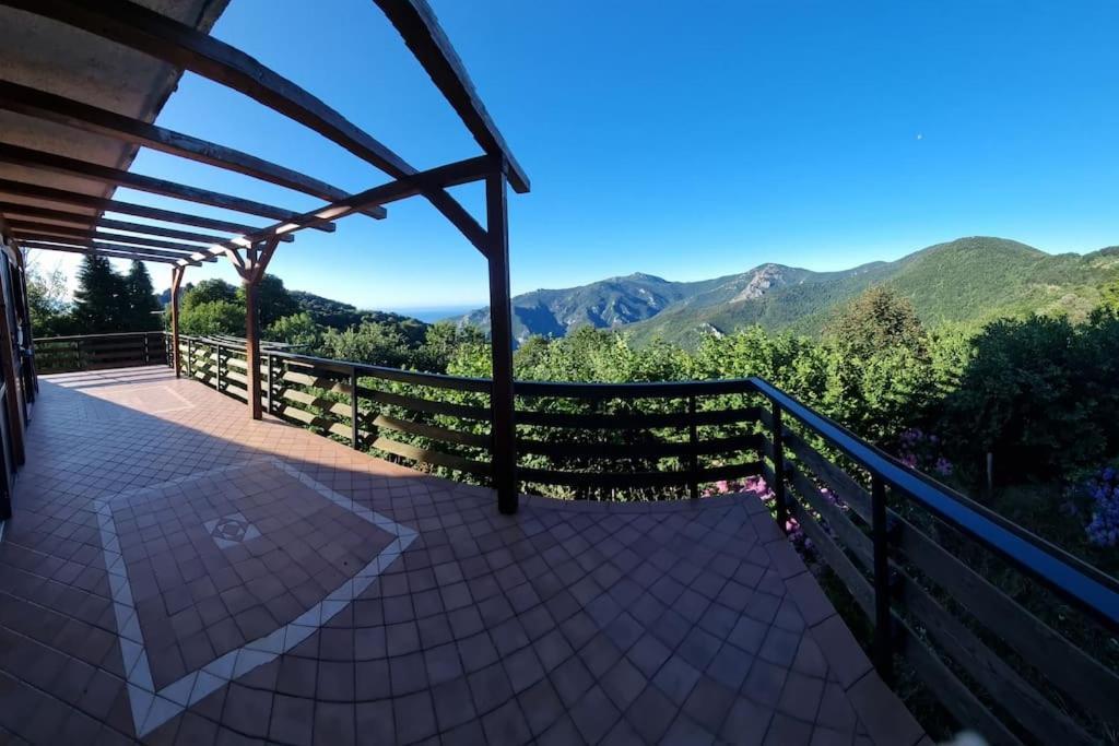 Апартаменты Bee Freeride Biker House Magliolo Экстерьер фото